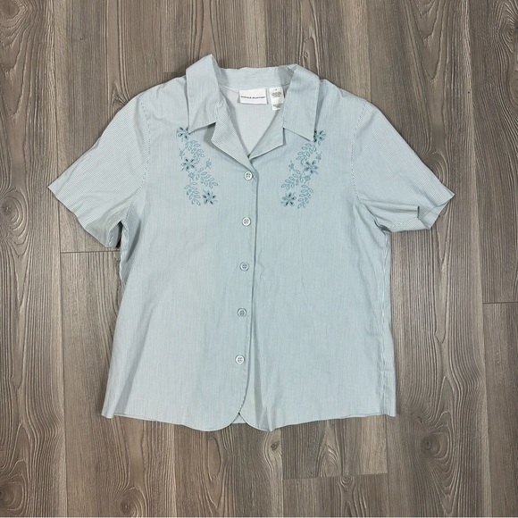 Alfred Dunner Blue White Striped Button Down Shirt Eyelet Detail Short Size 16 - Picture 1 of 6